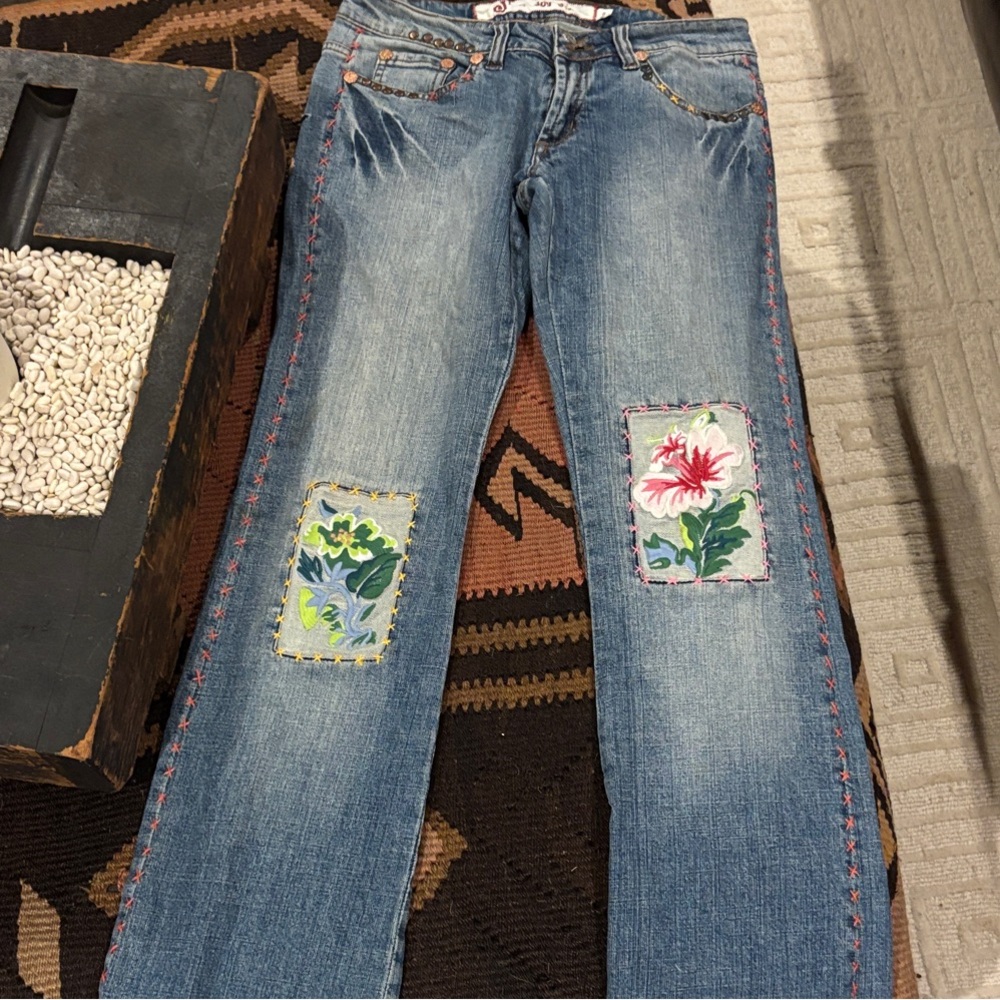 Joy Jean Distressed Blue Jeans with Floral Patches